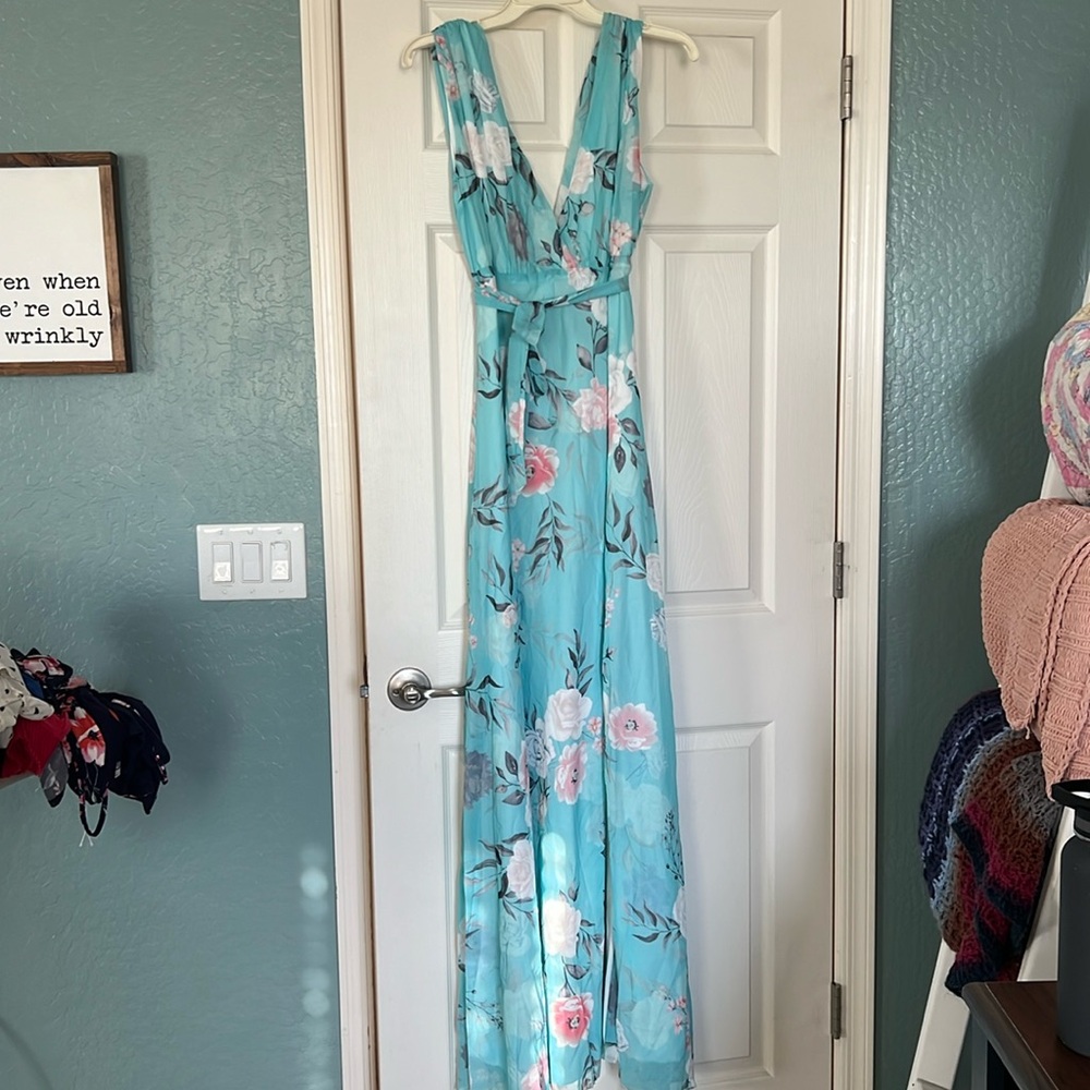 Gorgeous teal floral dress - size XL. Never been worn.